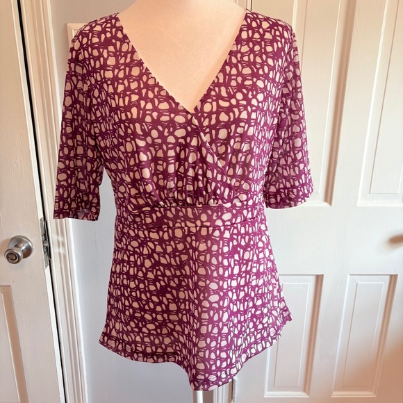 Jaclyn Smith Tops - NEW Jaclyn Smith Womens Medium Blouse Purple Geometric Surplice Knit Top Lined